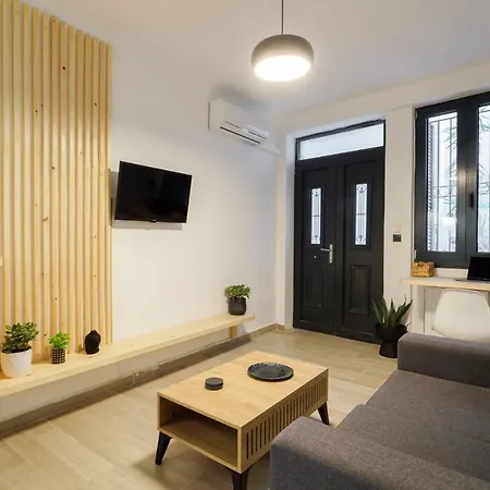 Athenian Central Studio With Garden! Buitenkant foto