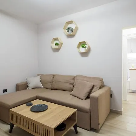 Athenian Central Studio With Garden! Buitenkant foto