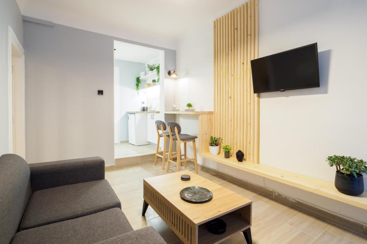 Athenian With Garden! Apartment