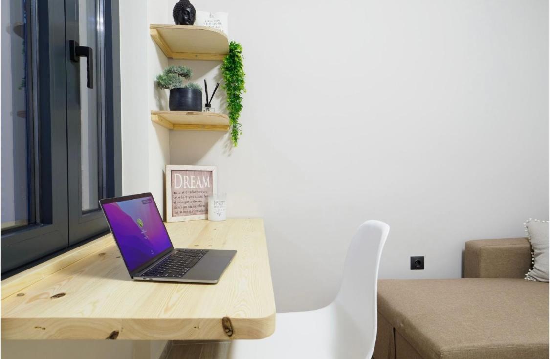 Apartment Athenian With Garden! Athen